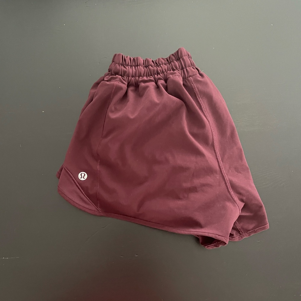 Lululemon Hotty Hot Shorts 2.5”